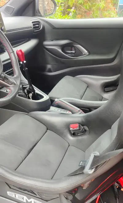 Toyota GR Yaris 2021 — Le bolide nippon à 430 ch, sans compromis — Miniatur 9