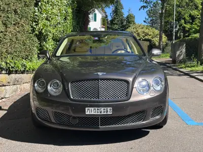 Bentley Continental Flying Spur 6.0 — Berline de luxe britannique, seulement 49'930 km — vue extérieure