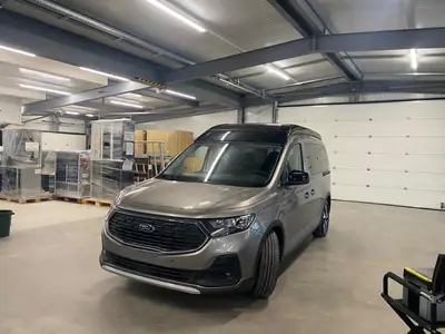 Ford Tourneo Connect Grand 2.0 EcoBlue AWD — 7 places, 4x4, faible kilométrage — Miniature 17