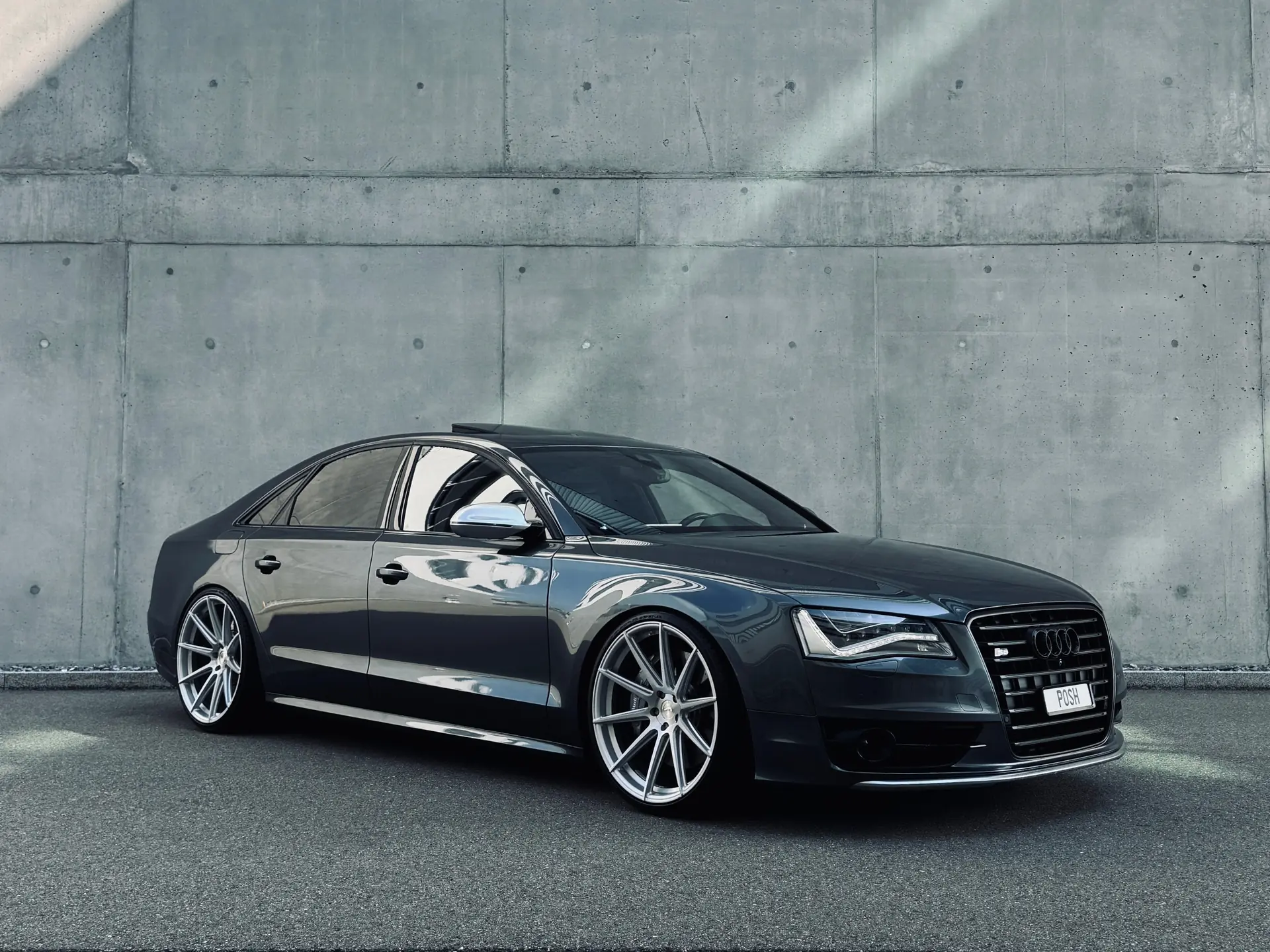 Audi S8 4.0 TFSI V8 quattro — Berline de prestige 520 ch, sans accident — vista esterna