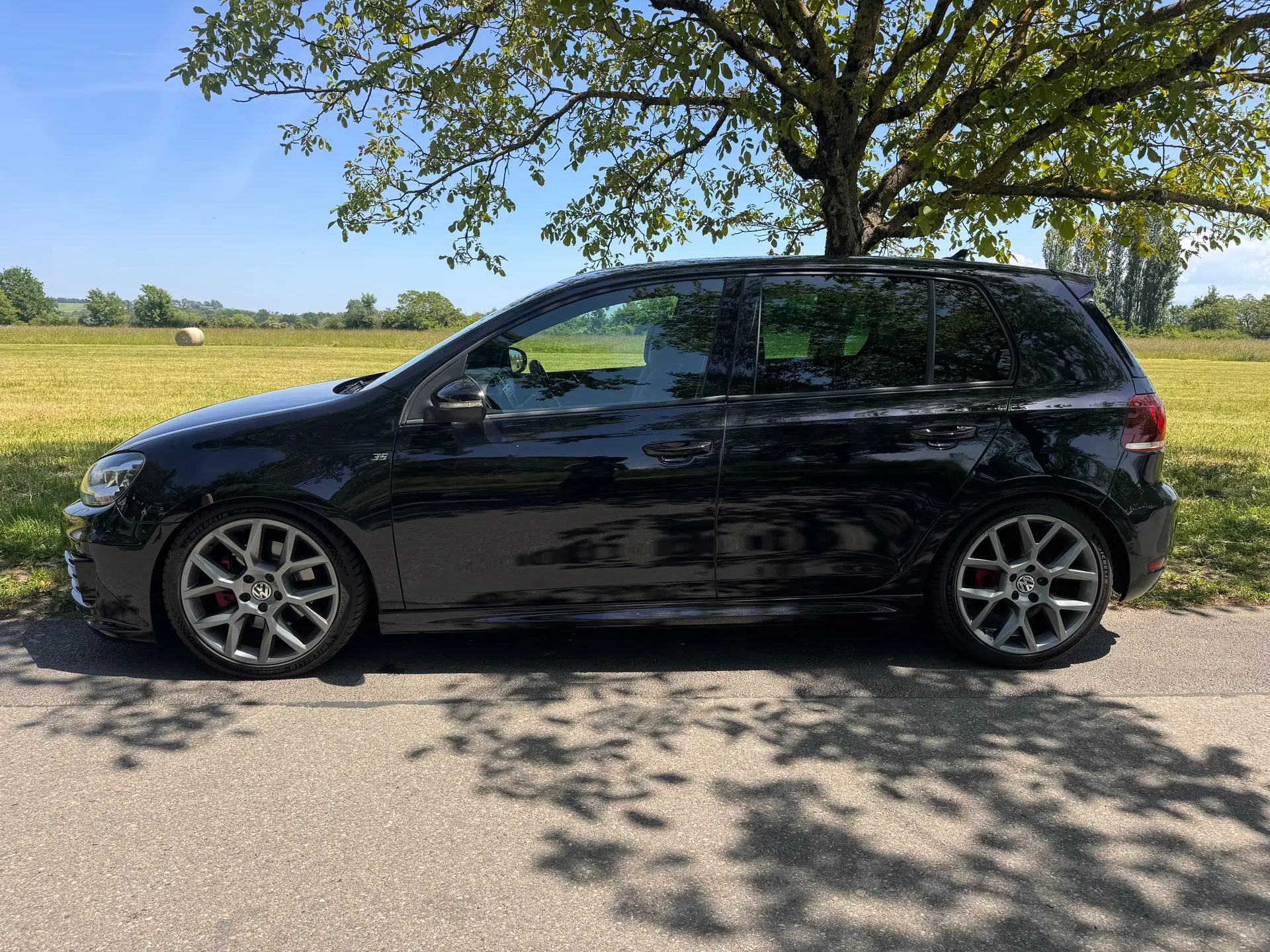 VW Golf 2.0 TSI GTI Edition 35 — Performance sportive et fiabilité allemande — Außenansicht