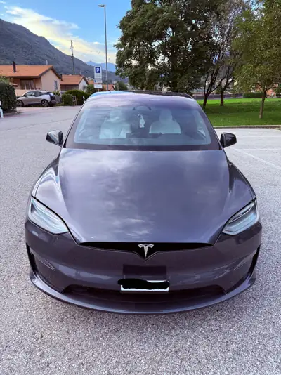 Tesla Model X Long Range Dual Motor — SUV électrique 7 places, 686 ch, faible kilométrage — tableau de bord
