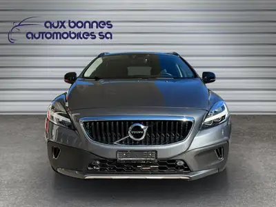 Volvo V40 Cross Country T4 AWD — Polyvalence suédoise, traction intégrale et entretien à jour — tableau de bord