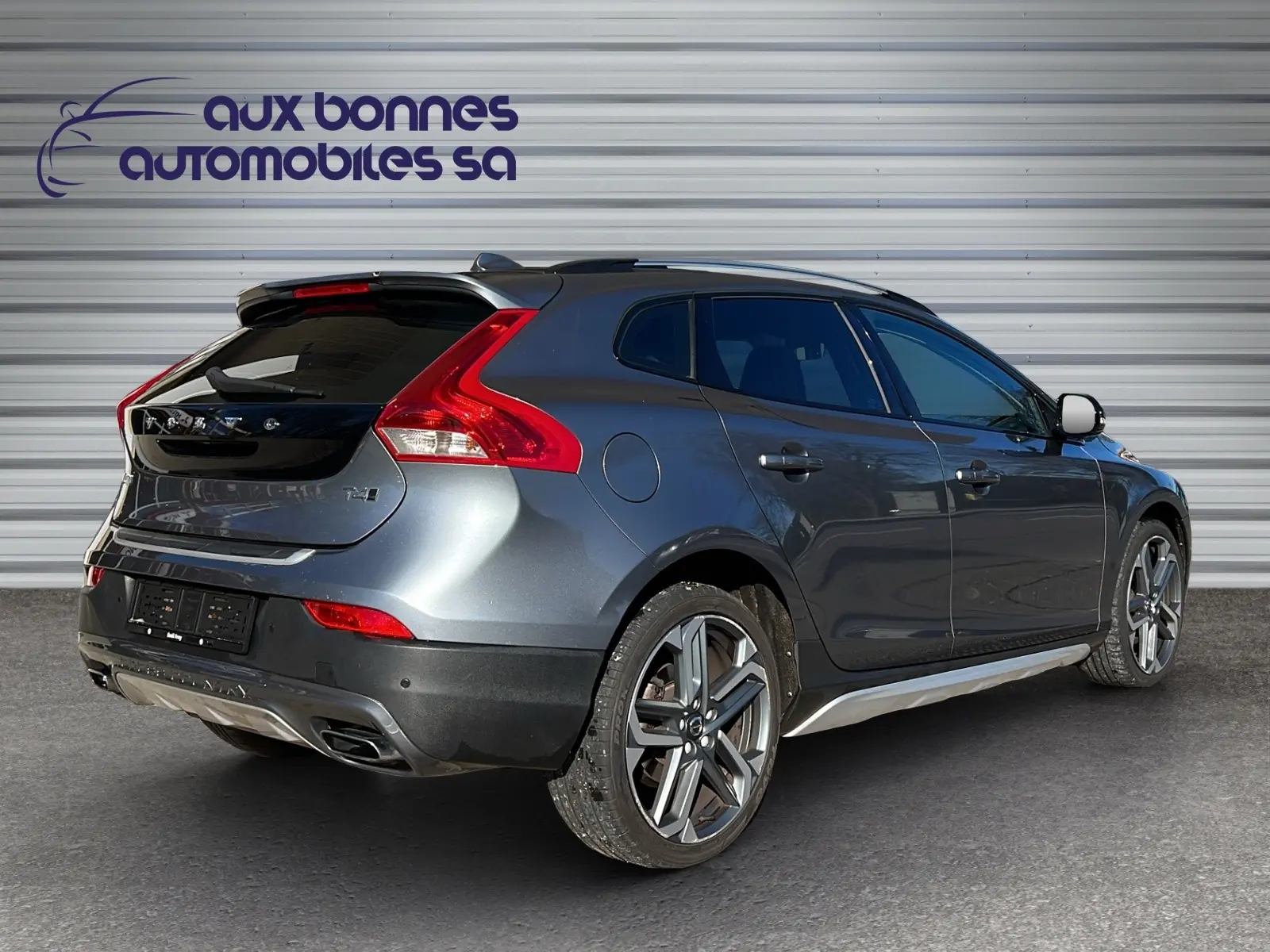 Volvo V40 2017 occasion Aubonne — 4