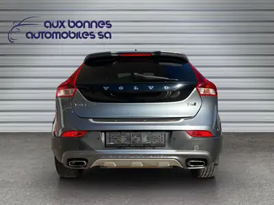 Volvo V40 Cross Country T4 AWD — Polyvalence suédoise, traction intégrale et entretien à jour — Miniature 7