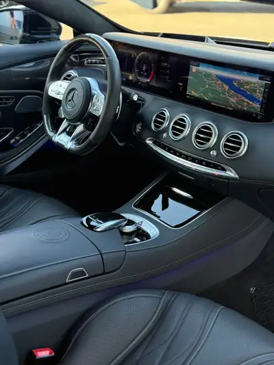 Mercedes-Benz S 63 AMG Coupé 4Matic — Sportivité extrême, 88 900 km seulement — Thumbnail 29