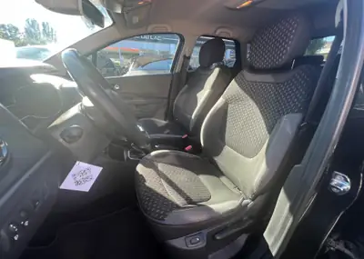 Renault Captur 1.3 T 150 ch — Citadin polyvalent, noir métallisé, garantie 24 mois — Miniature 9