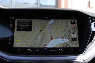 VW Touareg 3.0 TDI R-Line — SUV premium diesel, attelage 3500 kg, peu kilométré — Miniature 18