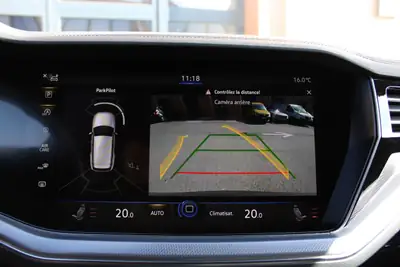 VW Touareg 3.0 TDI R-Line — SUV premium diesel, attelage 3500 kg, peu kilométré — Miniature 19