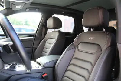VW Touareg 3.0 TDI R-Line — SUV premium diesel, attelage 3500 kg, peu kilométré — Miniature 24