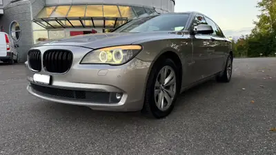 BMW 750i — Berline de prestige 408 ch, révision complète, sans accident — vista esterna