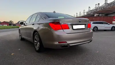 BMW 750i — Berline de prestige 408 ch, révision complète, sans accident — Miniatura 7