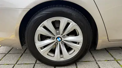 BMW 750i — Berline de prestige 408 ch, révision complète, sans accident — Miniatura 11