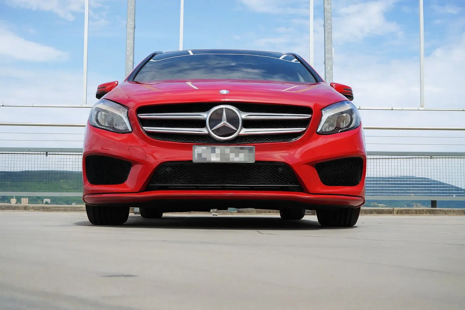 Mercedes-Benz B 220 AMG Line 4Matic — Monospace sportif, 4x4 performant, très faible kilométrage