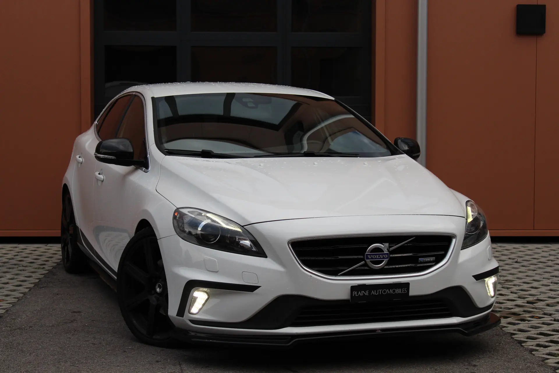 Volvo V40 Sport 200 — Edition collector 1/200, kit Maxton complet, cuir chauffant