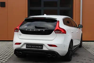 Volvo V40 Sport 200 — Edition collector 1/200, kit Maxton complet, cuir chauffant — détail