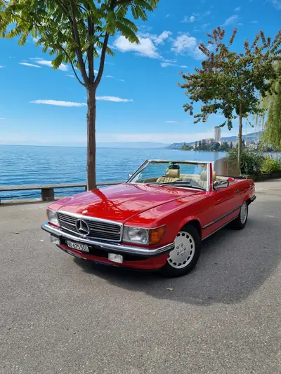 Mercedes-Benz SL 500 R107 Phase 2 — Cabriolet légendaire, 245 ch, histoire automobile — intérieur