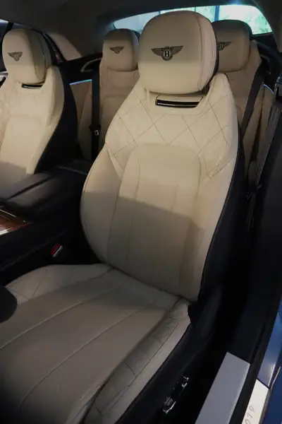 Bentley Continental GTC 6.0 W12 — Cabriolet de luxe, motorisation mythique, état impeccable — Miniature 8