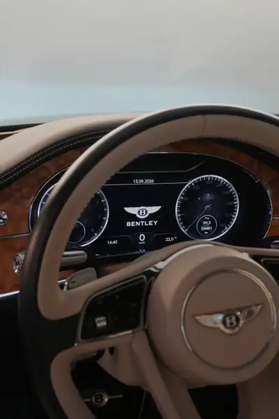 Bentley Continental GTC 6.0 W12 — Cabriolet de luxe, motorisation mythique, état impeccable — Miniature 7