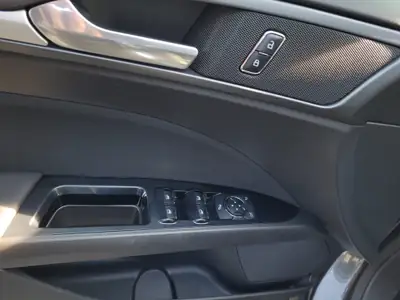 Ford Mondeo Mk5 1.6 TDCi — Break diesel fiable, très bon état, 193'000 km — Miniature 11