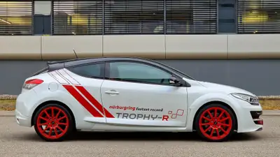 Renault Mégane Coupé 2.0 Turbo RS Trophy-R — Collector 1/250, 275 ch, kilométrage neuf — dettaglio