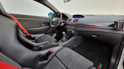 Renault Mégane Coupé 2.0 Turbo RS Trophy-R — Collector 1/250, 275 ch, kilométrage neuf — Miniatura 9