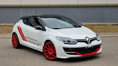 Renault Mégane Coupé 2.0 Turbo RS Trophy-R — Collector 1/250, 275 ch, kilométrage neuf — Miniatura 27