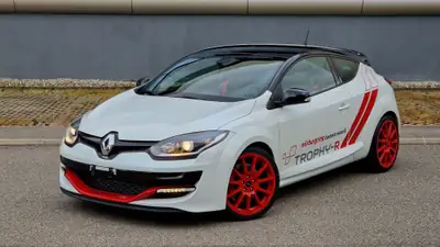 Renault Mégane Coupé 2.0 Turbo RS Trophy-R — Collector 1/250, 275 ch, kilométrage neuf — Miniatura 28