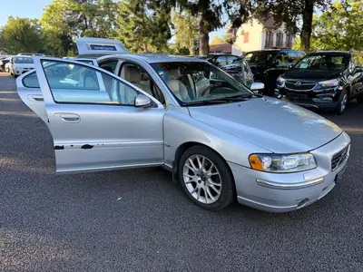 Volvo S60 2.5T AWD Kinetic — Berline premium suédoise, traction intégrale et 210 ch — Miniatur 13