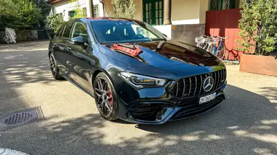 Mercedes-Benz CLA 45 AMG Shooting Brake — Performance 387 ch, Design premium — vue extérieure