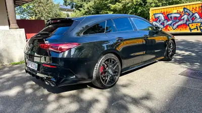 Mercedes-Benz CLA 45 AMG Shooting Brake — Performance 387 ch, Design premium — intérieur