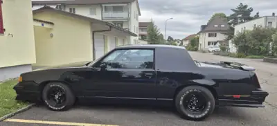 Oldsmobile Cutlass 1987 — Coupé américain légendaire, moteur V8 imposant — Miniature 7