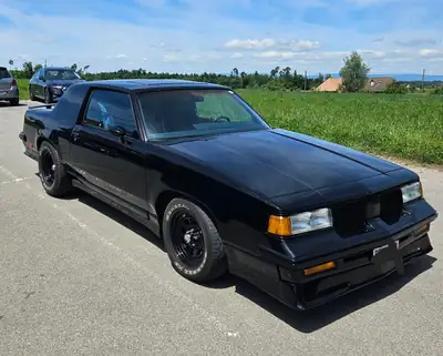 Oldsmobile Cutlass 1987 — Coupé américain légendaire, moteur V8 imposant — Miniature 8