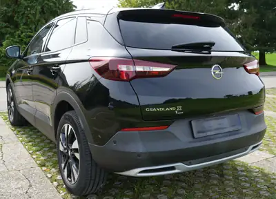 Opel Grandland X 2.0 CDTi Ultimate — SUV premium diesel automatique, 50 000 km — Außenansicht