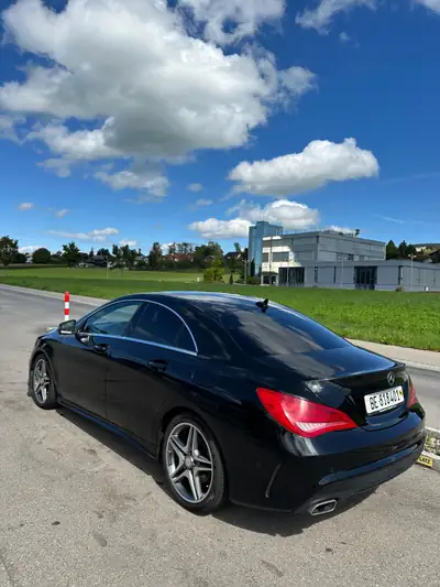 Mercedes-Benz CLA 200 AMG Line — Élégance et dynamique, 130'000 km seulement — arrière