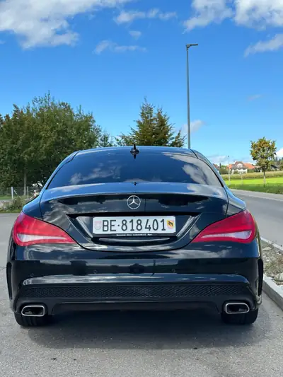 Mercedes-Benz CLA 200 AMG Line — Élégance et dynamique, 130'000 km seulement — intérieur