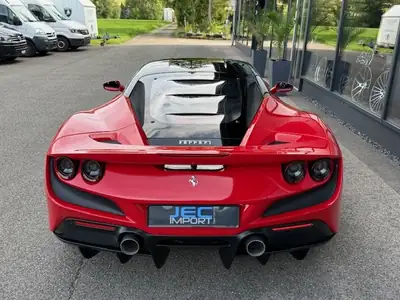 Ferrari F8 Tributo 2020 — 720 ch de pur plaisir, kilométrage modéré — Thumbnail 8