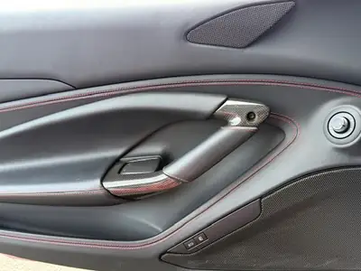 Ferrari F8 Tributo 2020 — 720 ch de pur plaisir, kilométrage modéré — Thumbnail 15