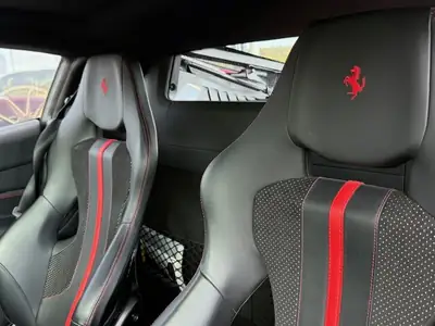 Ferrari F8 Tributo 2020 — 720 ch de pur plaisir, kilométrage modéré — Thumbnail 16