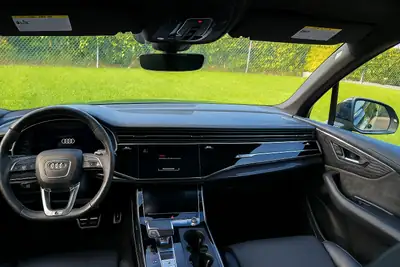 Audi SQ7 TFSI Quattro — SUV haute performance, équipement premium complet — arrière