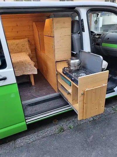 VW T5 1.9 TDI PD — Aménagement camping intégral, moteur fiable et économe — Armaturenbrett