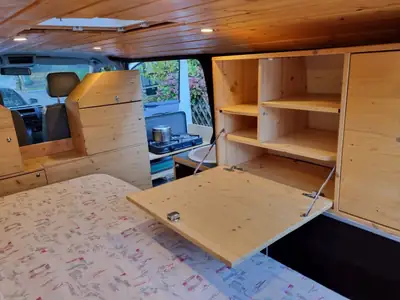 VW T5 1.9 TDI PD — Aménagement camping intégral, moteur fiable et économe — Miniatur 9