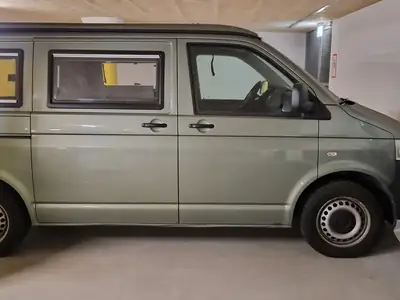 VW T5 Transporter 2.5 TDI — Camping-car aménagé, utilitaire polyvalent — cruscotto