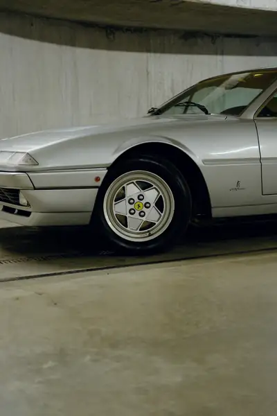 Ferrari 412 1987 — Chef-d'œuvre Gran Turismo, 325 ch et élégance intemporelle — dettaglio