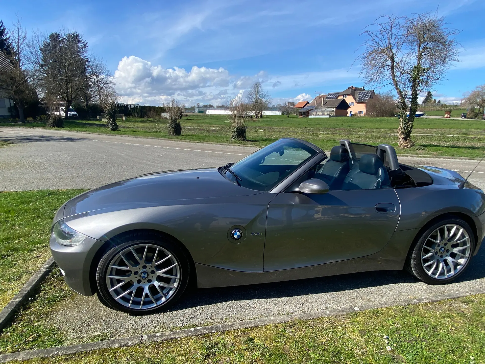 BMW Z4 2.2i Roadster 2005 — Cabriolet sportif mythique, entretien impeccable