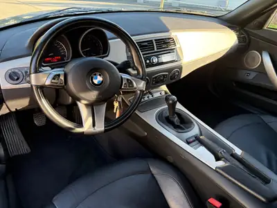 BMW Z4 2.2i Roadster 2005 — Cabriolet sportif mythique, entretien impeccable — Seitenansicht