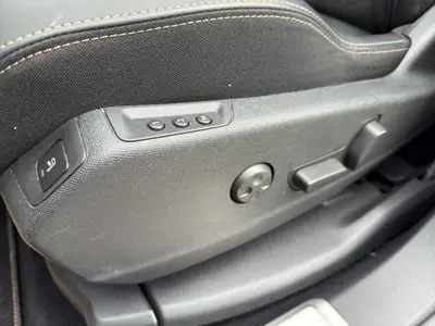 Peugeot 3008 1.2 PureTech GT Pack — SUV compact dynamique, 48 000 km seulement — Thumbnail 24