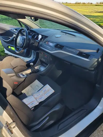 Citroën C5 Tourer 1.6 Turbo Rossignol — Monospace familial spacieux, révision complète effectuée — Armaturenbrett