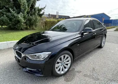 BMW 335i Sport Line 2012 — Berline sportive premium, état impeccable, 120'000 km — côté
