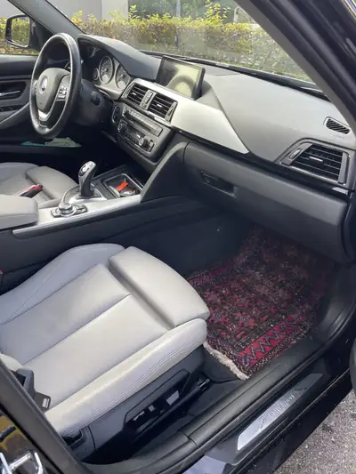 BMW 335i Sport Line 2012 — Berline sportive premium, état impeccable, 120'000 km — Miniature 10